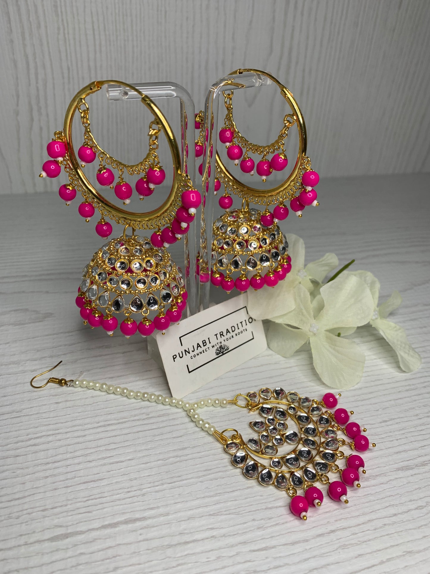 Neet Jhumke Set