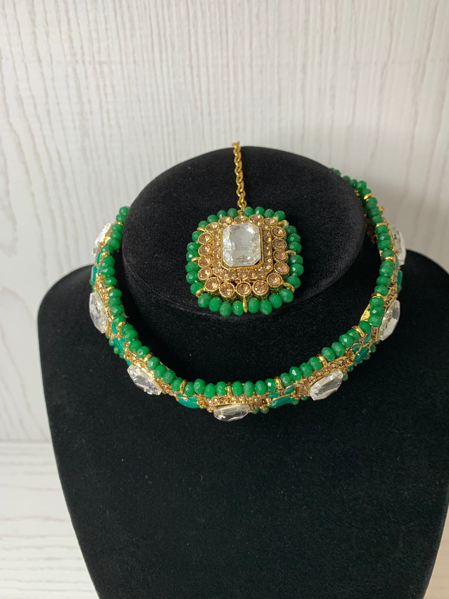 Niya Choker Set
