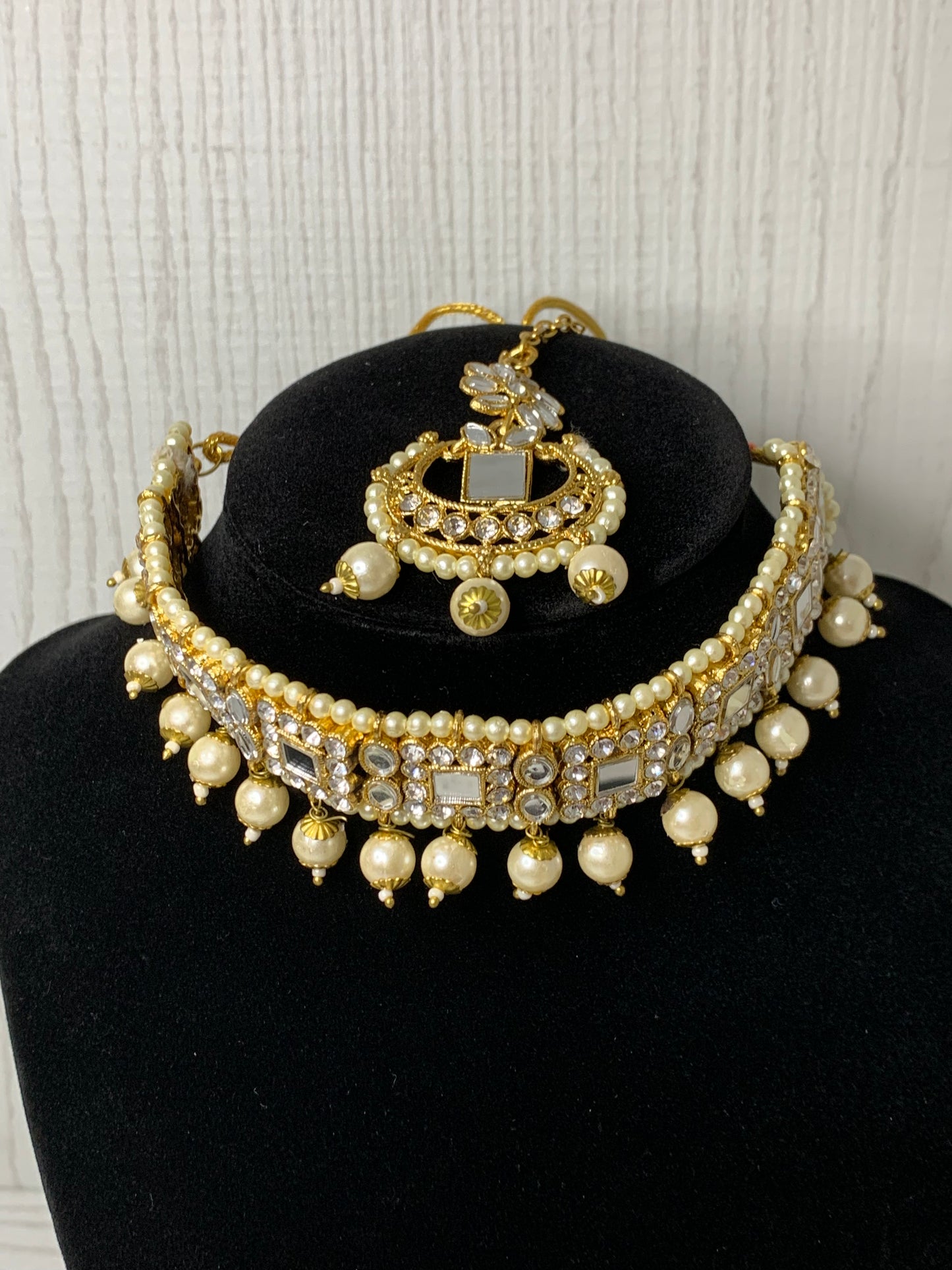 Neena Necklace
