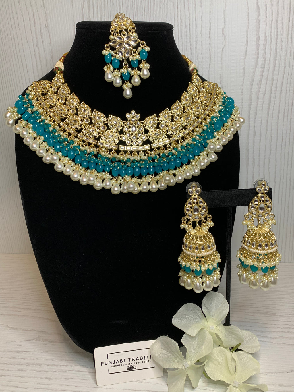 Aavi Pearl Heavy Necklace