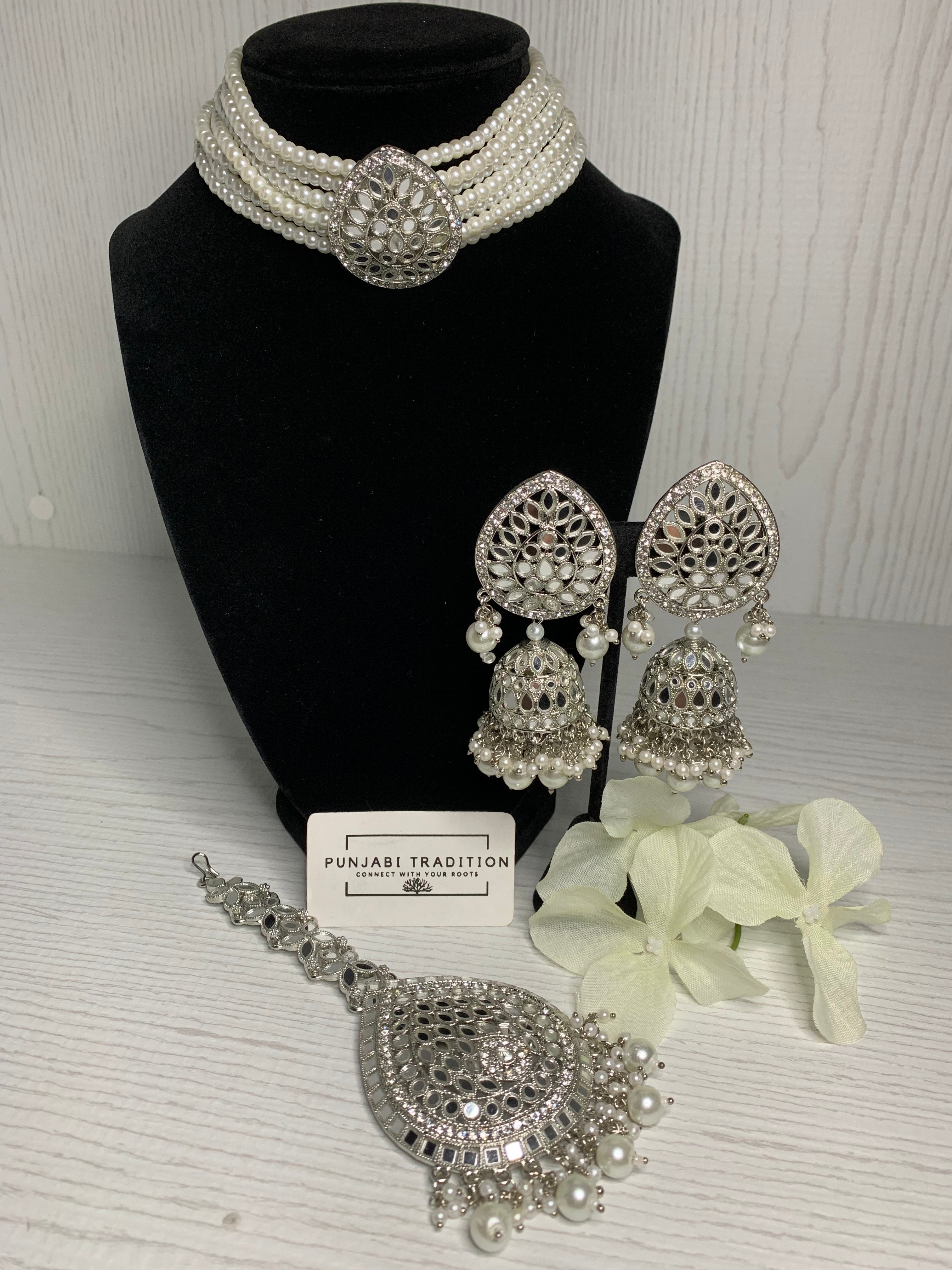 Simran Choker Set