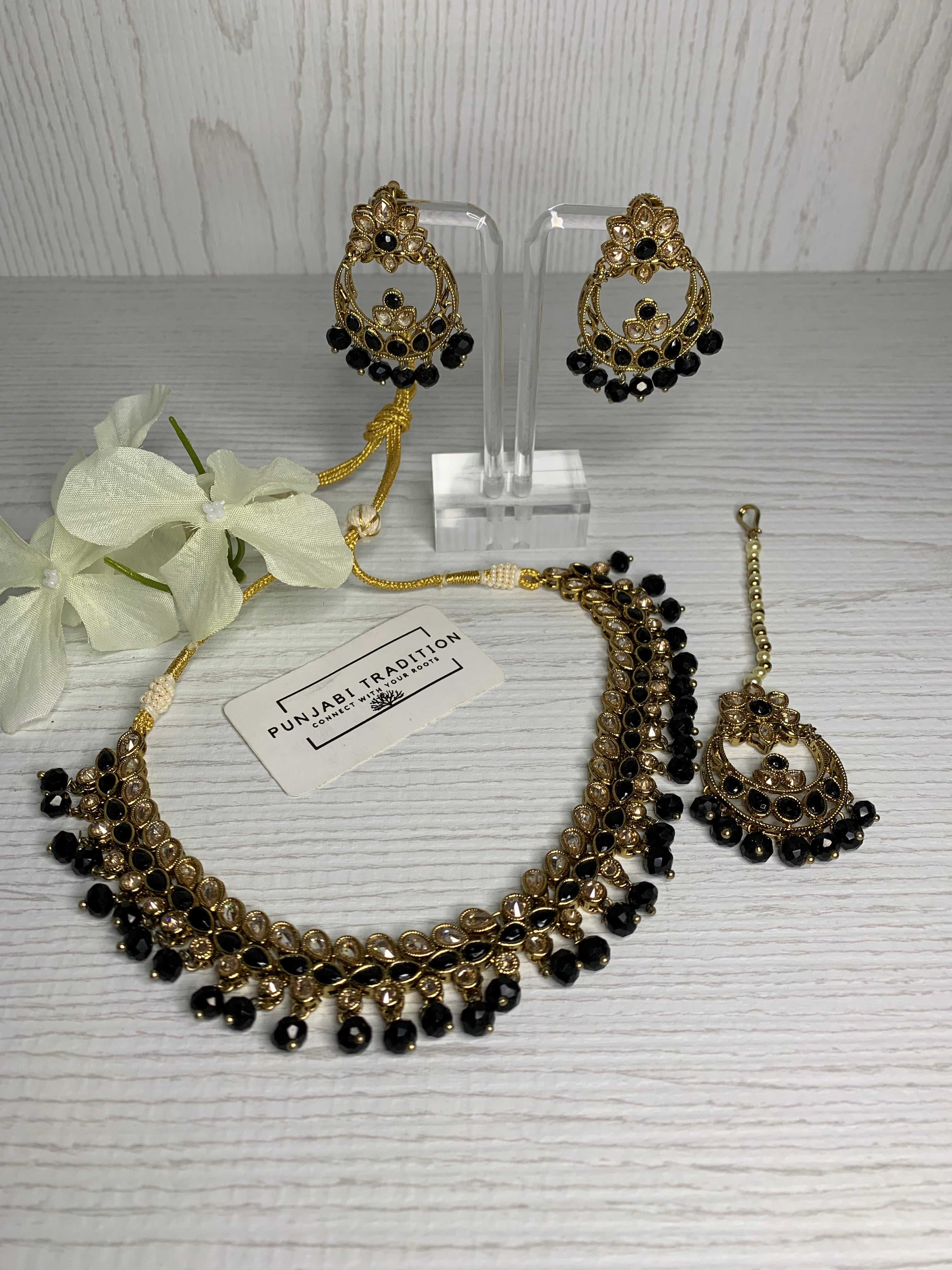 Zamina Necklace Set