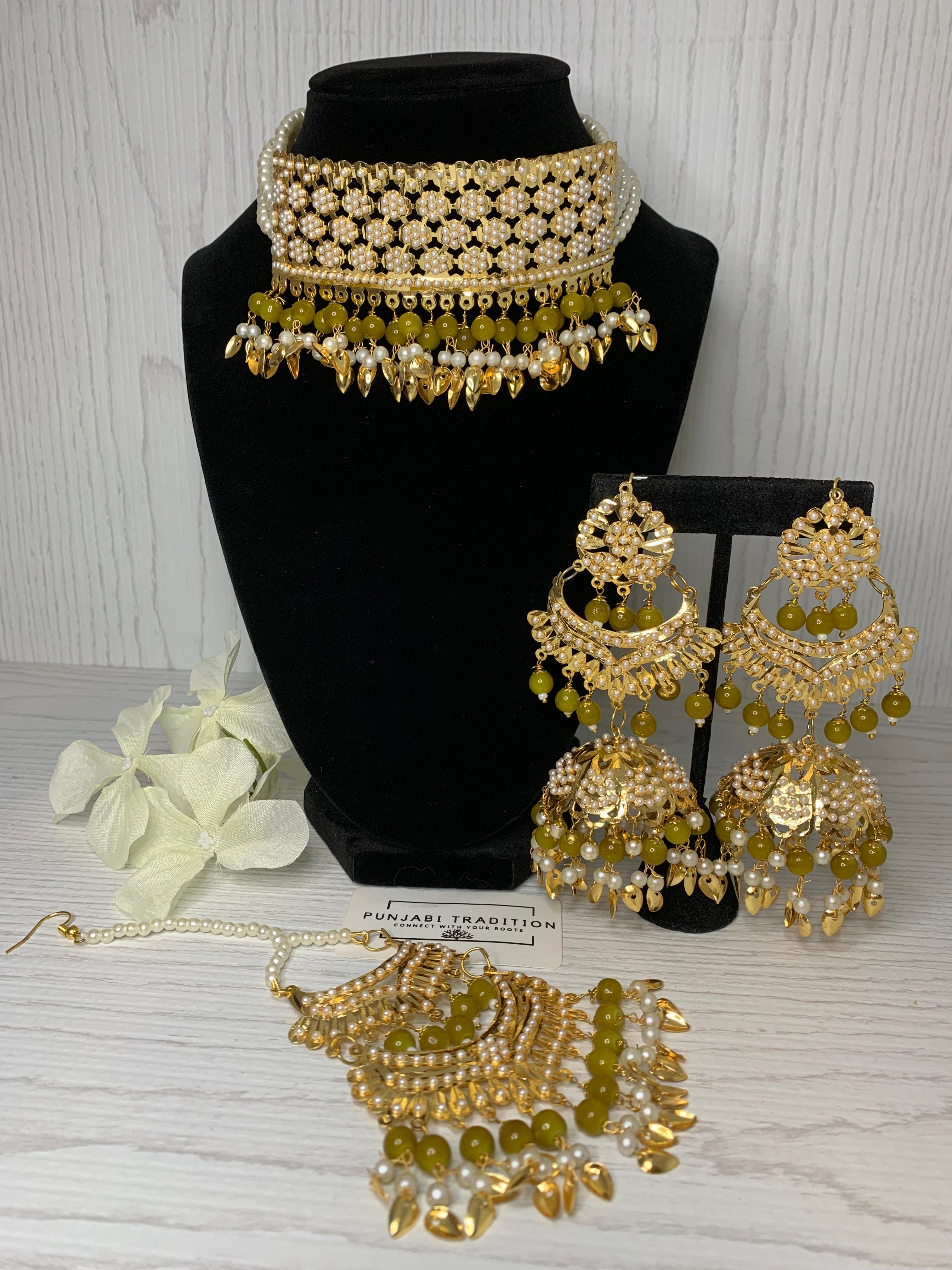 Nehar Traditional Jadau Set