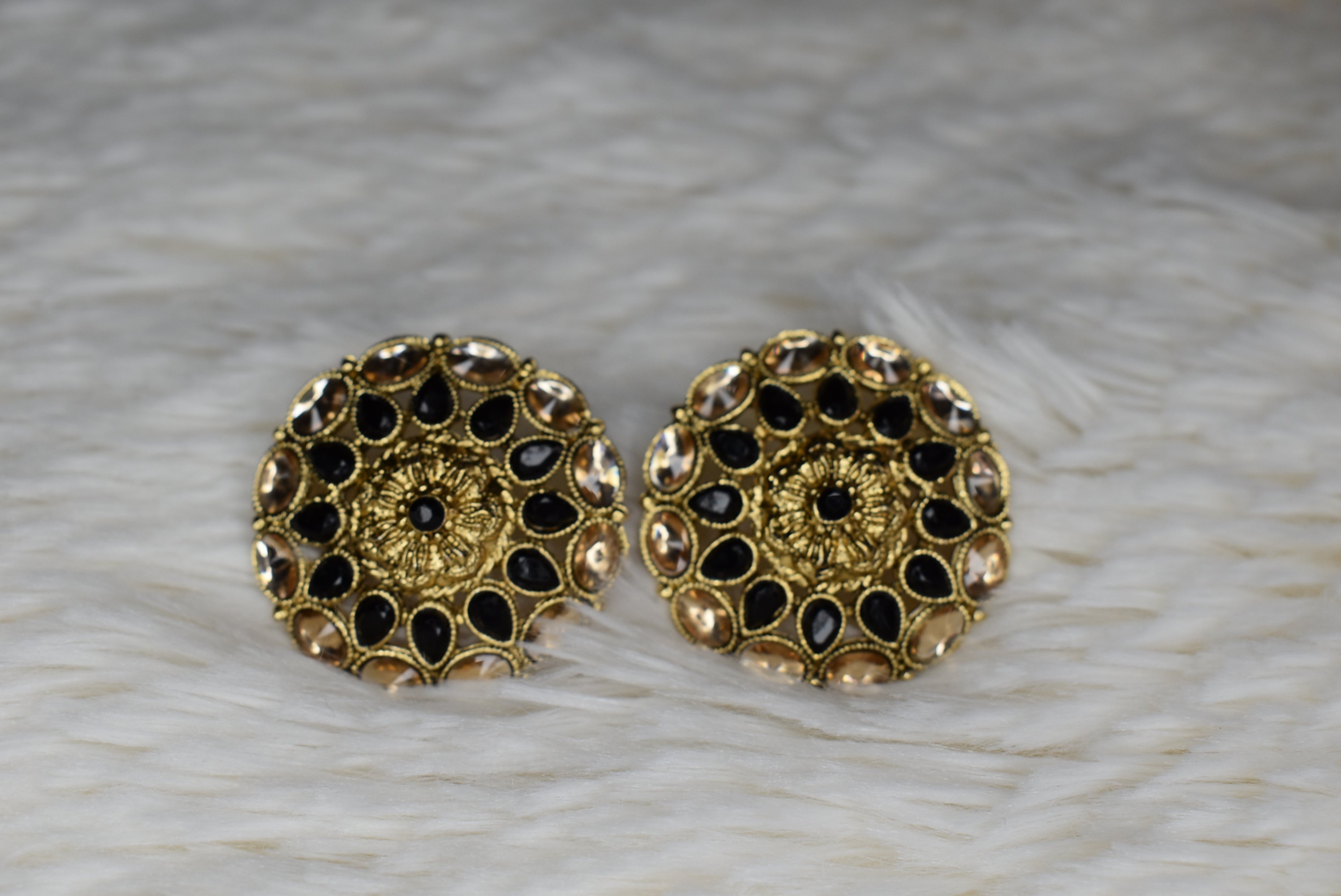 Ari Earring Studs - Punjabi Traditions